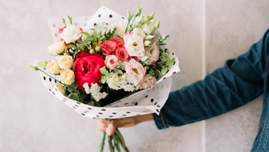 Photo of Online shopping makes it easy to send flowers to your sibling
