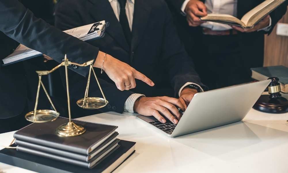 Best Corporate Advisory & Structuring Lawyer in Pune | Pentacles Legal